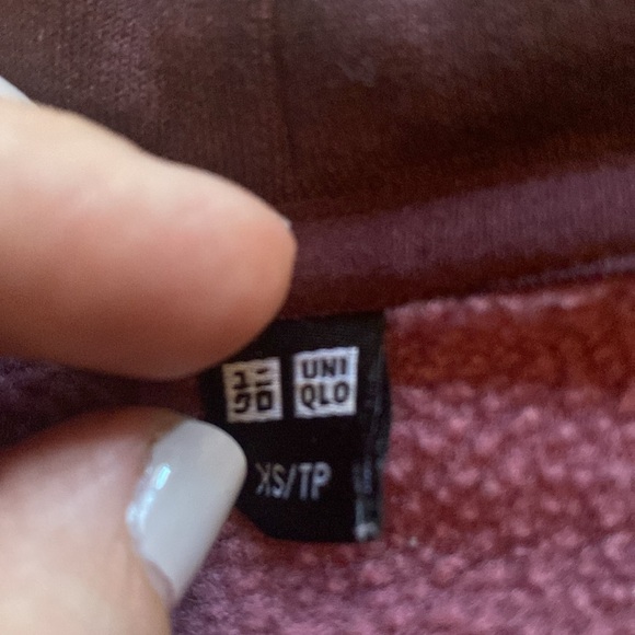 Purple Uniqlo sweatshirt - Picture 2 of 3